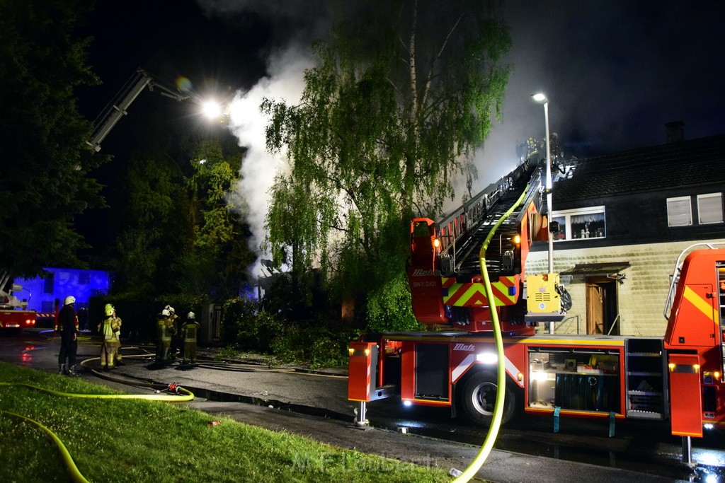 Grossfeuer Einfamilienhaus Siegburg Muehlengrabenstr P0038.JPG - Miklos Laubert